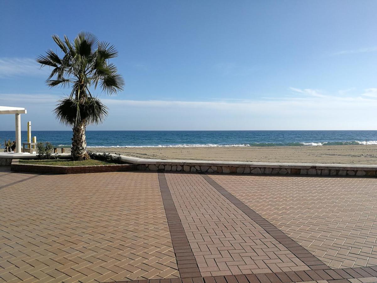 Gran Apartamento Para 6 Personas En Fuengirola Ngoại thất bức ảnh
